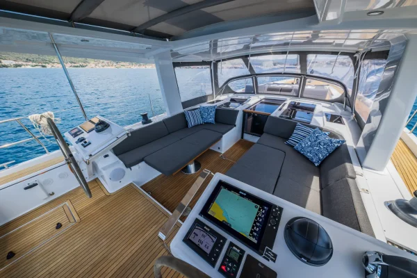 Luxus und Segeln in Trogir: Hanse 588 - Oceanelle