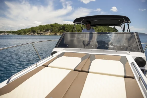 Karnic Boot mieten in Kroatien