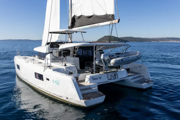 Lagoon 42 - SAX IV