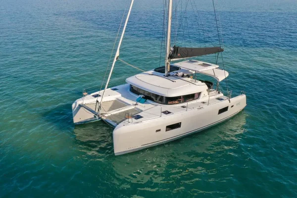 Lagoon 42 - Slowdown