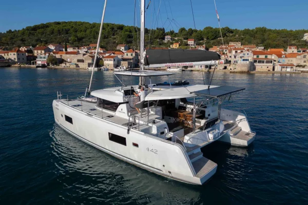 Katamaran mieten: Lagoon 42 - Mare Sunce