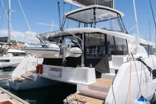 Katamaran mieten Šibenik: Lagoon 46 - Mare Azul