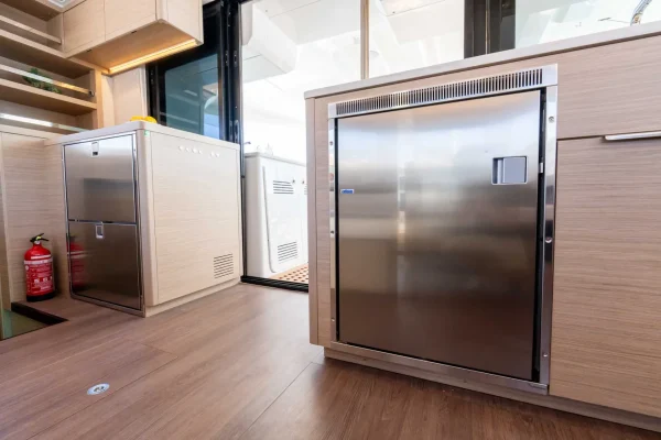 Katamaran mieten Šibenik: Lagoon 46 - Mare Azul