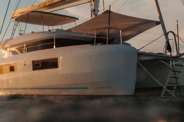 Lagoon 51 - Elysium mit Skipper in Kroatien