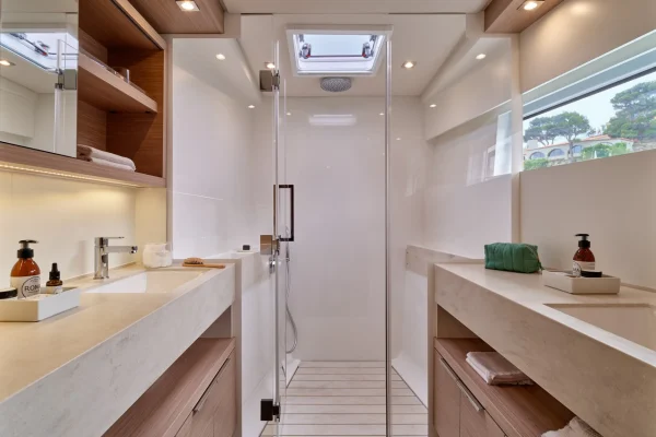 Luxuskatamaran in Trogir: Lagoon 51 - Maestro