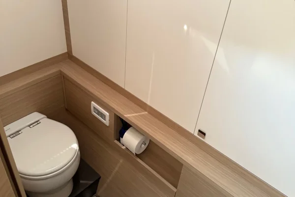 Lagoon 60 - Princess Karla - Gäste Toilette 3