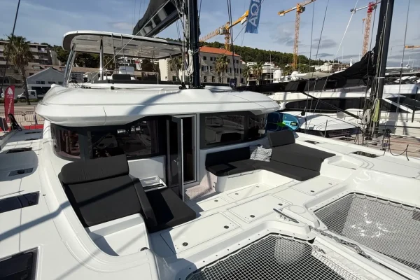 Lagoon 60 - Princess Karla - Sonnenlounge