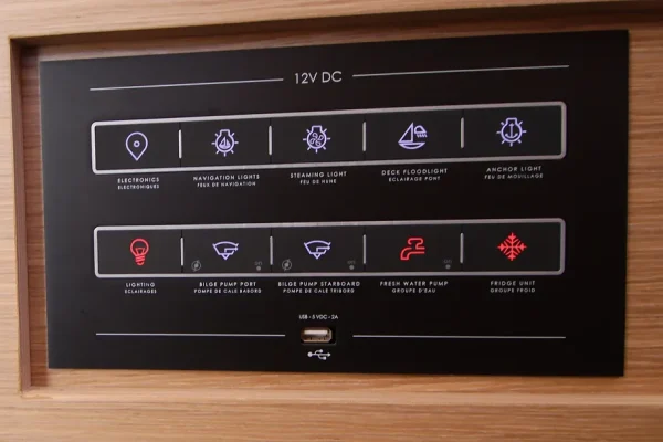 Lagoon 46 - Chill Out