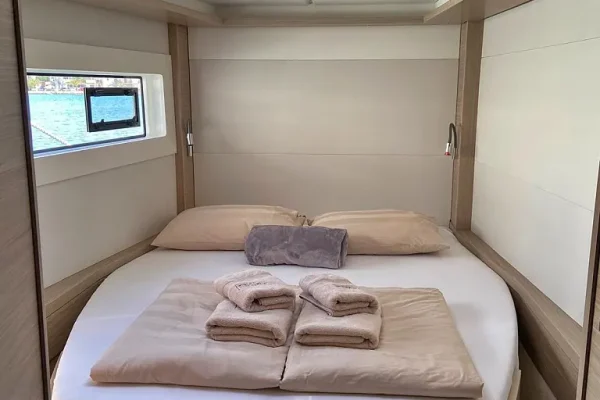 Lagoon 46 - Chill Out