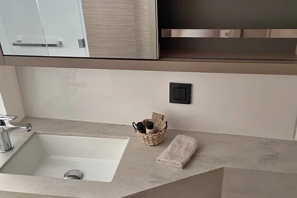 Lagoon 46 - Chill Out