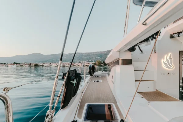 Lagoon 55 - Tri Wing - Deck