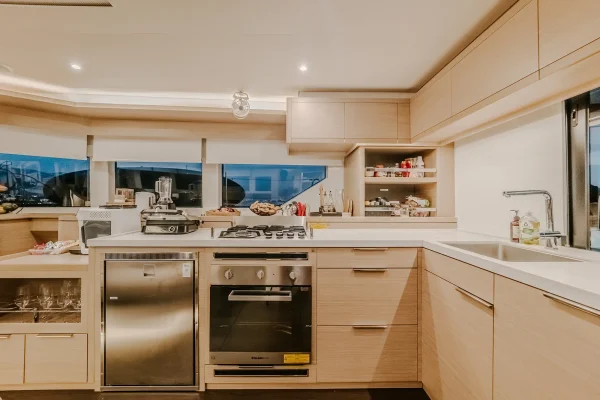 Lagoon 55 - Tri Wing - Küche