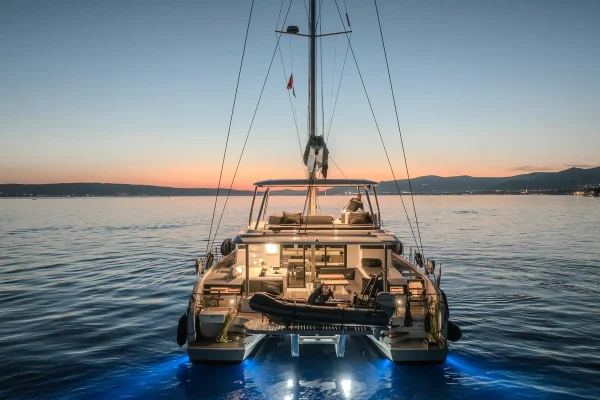 Lagoon 55 - Tri Wing - Sunset