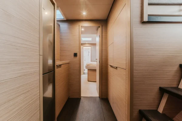 Lagoon 55 - Tri Wing