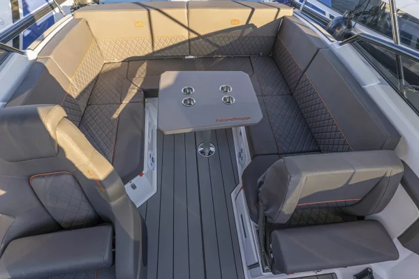 Motorboot Charter Kroatien Nordkapp K6 Noblesse