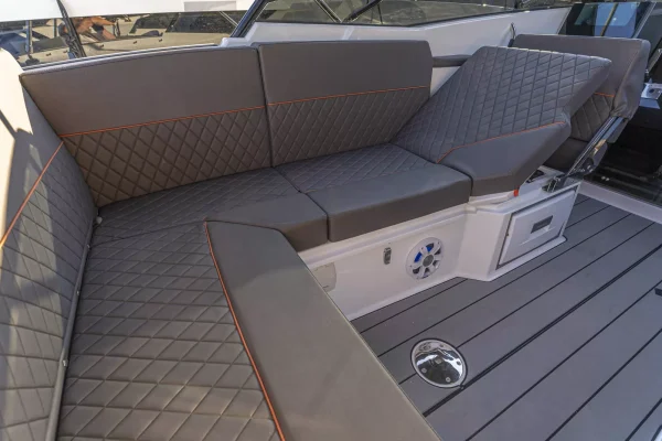 Motorboot Charter Kroatien Nordkapp K6 Noblesse