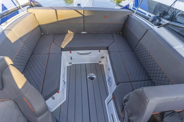 Motorboot Charter Kroatien Nordkapp K6 Noblesse