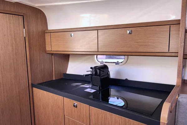 Motoboot mieten: Bavaria 29 - Roma