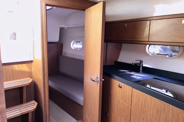 Motoboot mieten: Bavaria 29 - Roma