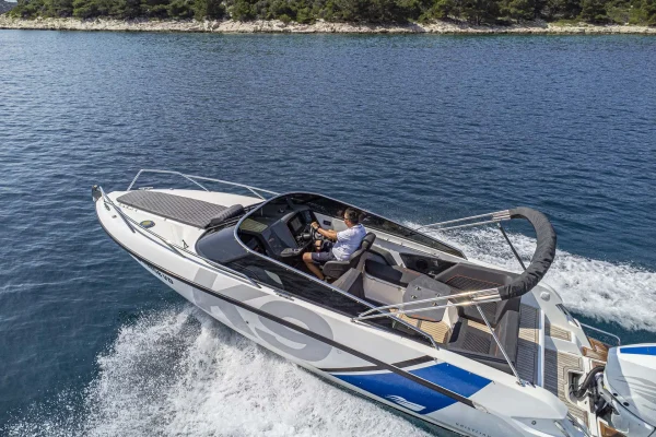 Motorboot chartern: Nordkapp K9 Noblesse