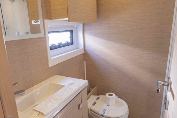 Motorkatamaran Chartern Kroatien