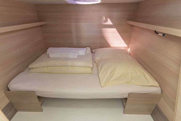 Motorkatamaran Chartern Kroatien