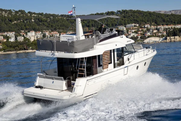 Motoryacht Charter: Swift Trawler 41