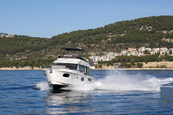 Motoryacht Charter: Swift Trawler 41