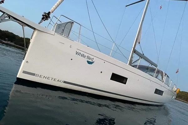 Oceanis Yacht 54 - White Bird