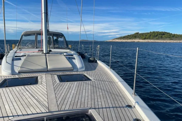 Oceanis Yacht 54 - White Bird