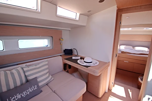 Oceanis Yacht 54 - White Bird