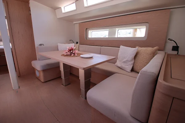 Oceanis Yacht 54 - White Bird