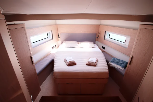 Oceanis Yacht 54 - White Bird