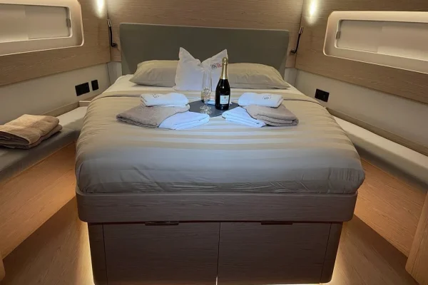 Oceanis Yacht 54 - White Bird