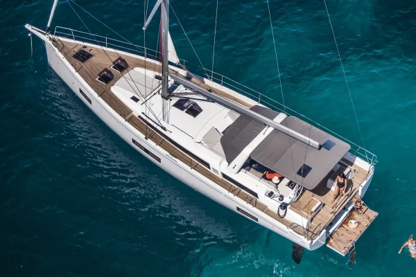 Oceanis Yacht 54