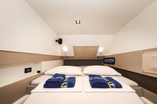 Power Cat Bali 4.3 MY Adventure Trogir