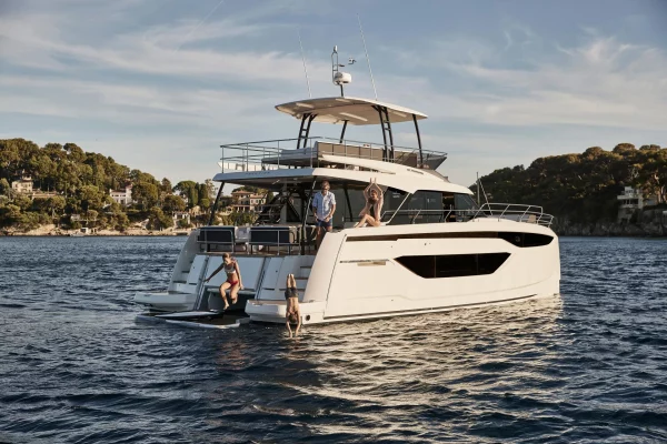 Prestige M48 - Diamond Si Power Katamaran in Rogoznica