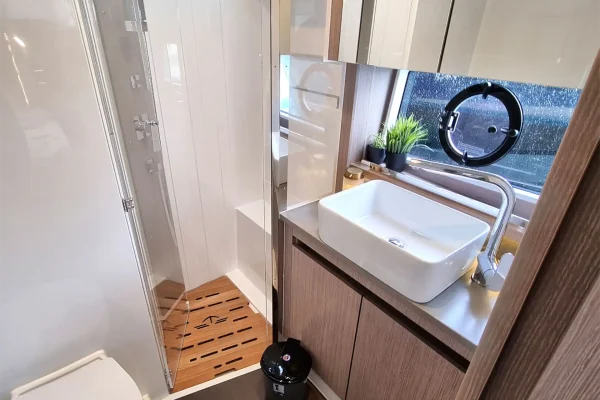 Sealine C390 - Tireless