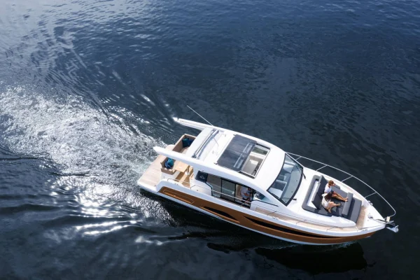 Luxus in Kastela: Sealine C390 - Tireless