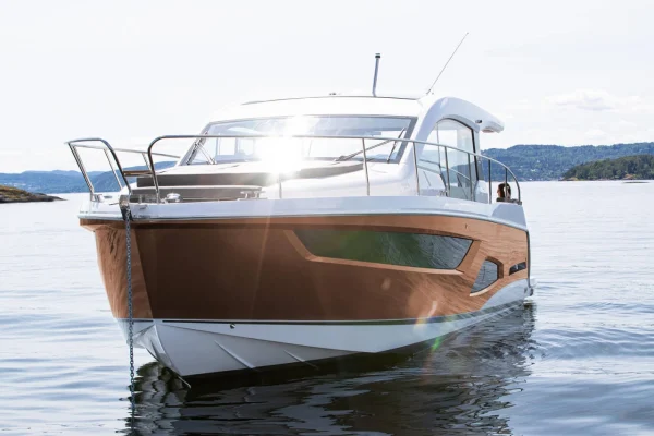 Luxus in Kastela: Sealine C390 - Tireless