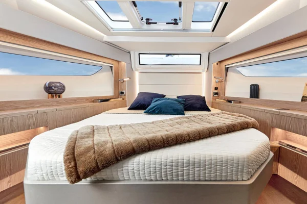 Sealine C390 - Tireless Masterkabine