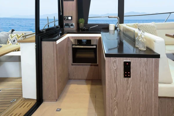 Sealine F430 - Tireless Too