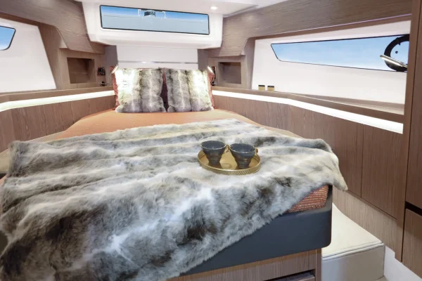 Sealine F430 - Tireless Too