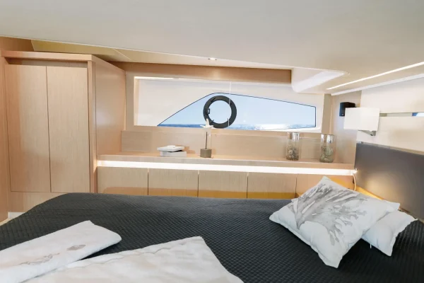 Sealine F430 - Tireless Too