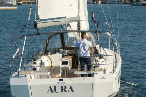 Segelboot mieten in Tribunj: Bavaria C38 - Aurora