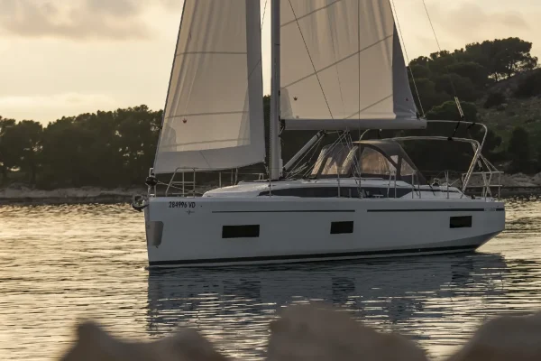 Segelboot Vermietung - Bavaria C38 - Aura