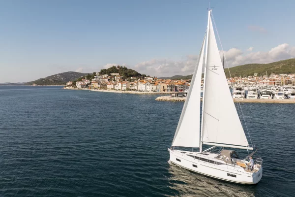 Segelboot Vermietung - Bavaria C38 - Aura