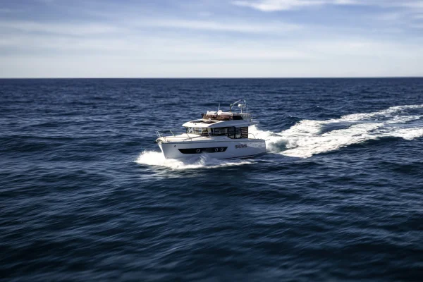 Swift Trawler 37 Fly - ZOE