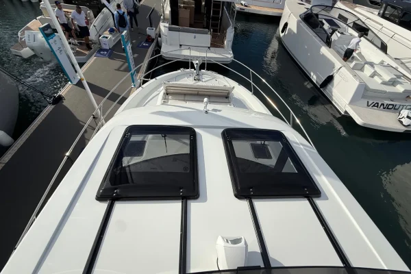 Swift Trawler 37 Fly - ZOE