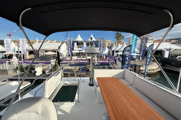 Swift Trawler 37 Fly - ZOE